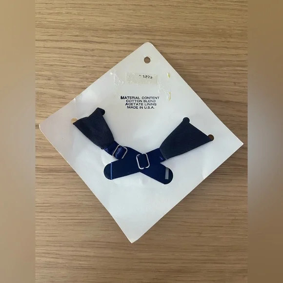 Vintage Under Collar Bib Accessory Brooch - Picture 3 of 3